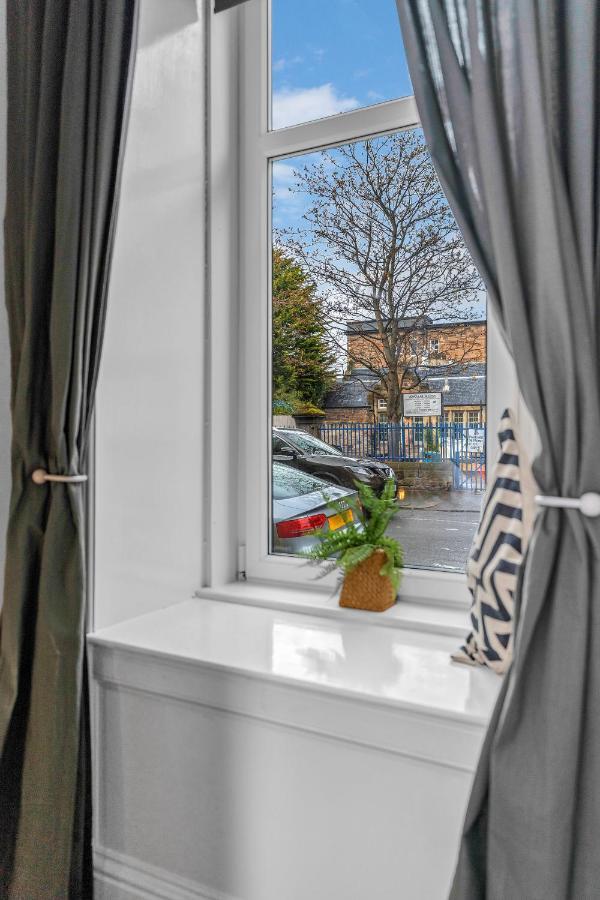 Cheerful Stays - Jamson Pl 3 Bed Apartment Единбург Екстер'єр фото